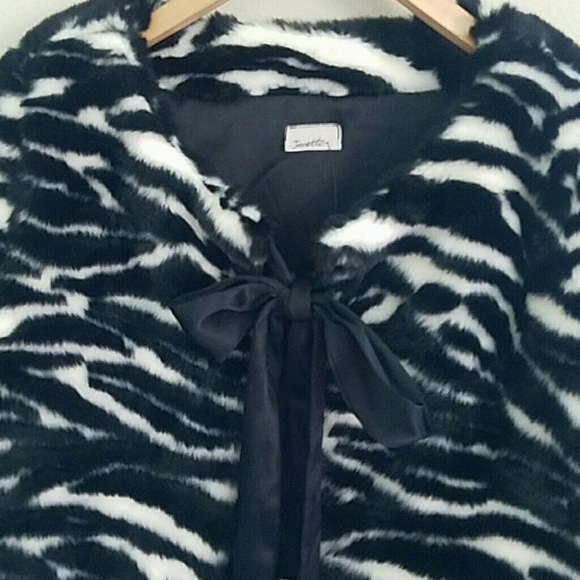 Zebra print fur coat - Picture 2 of 6